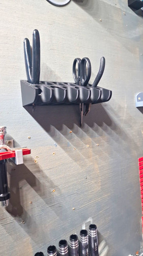 Wall mounted slot tool - mounted,